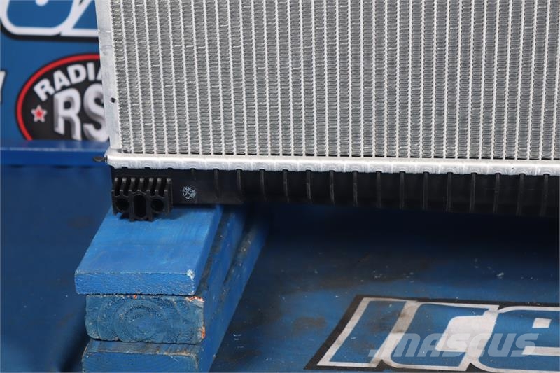 Peterbilt Radiator # 606225 Radiadores