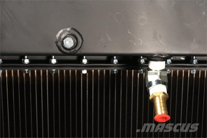 Peterbilt Radiator # 606082 Radiadores