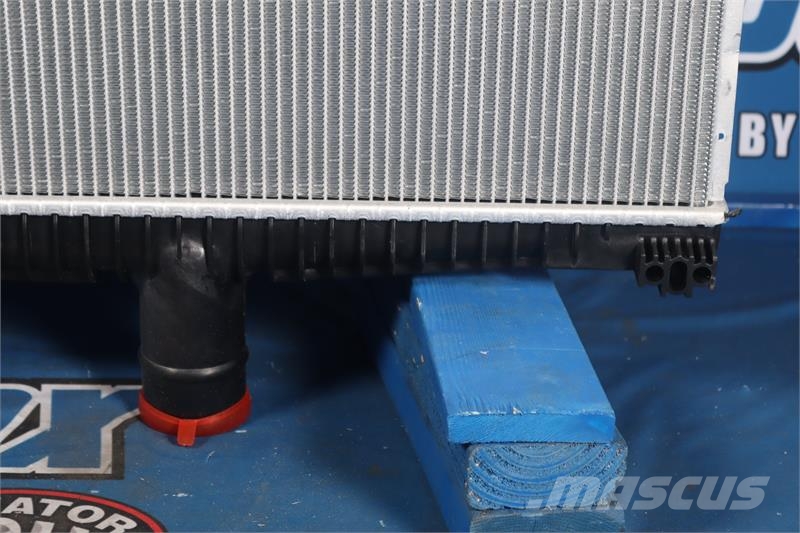 Peterbilt Radiator # 606225 Radiadores