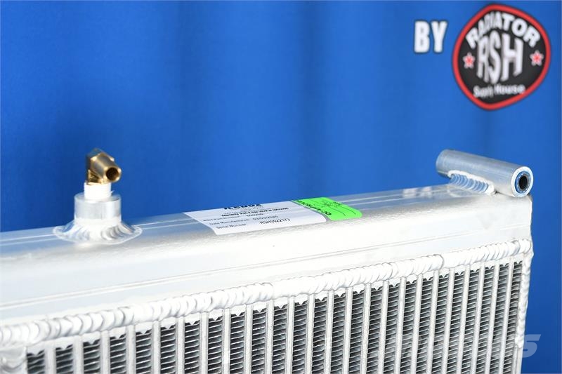 Peterbilt T680 , 579 Radiator # 606209 Radiadores