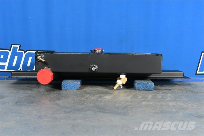 Peterbilt Top Tank # 606264 Radiators