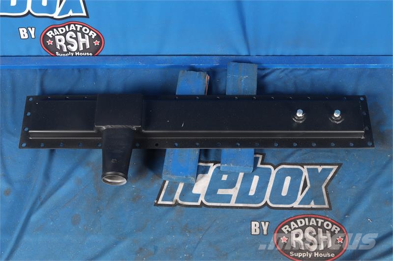Peterbilt Top Tank # 606274 Radiadores