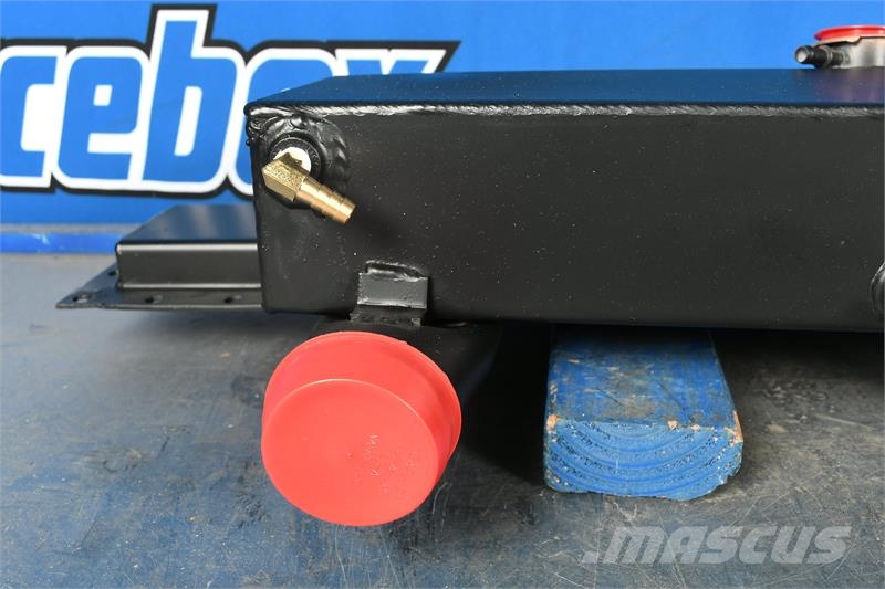 Peterbilt Top Tank # 606264 Radiators