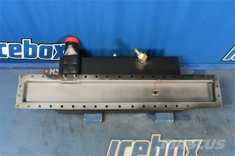 Peterbilt Top Tank # 606264 Radiators