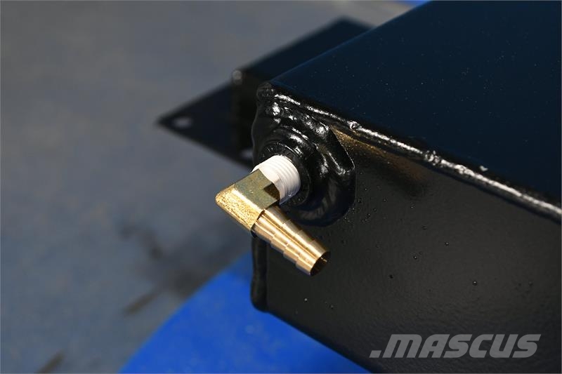 Peterbilt Top Tank # 606286 Radiatorer