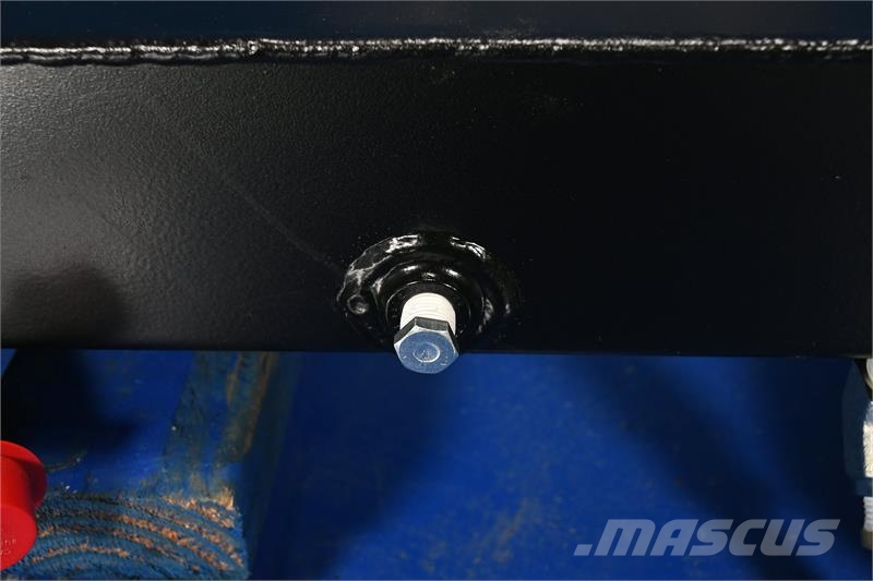 Peterbilt Top Tank # 606286 Radiatorer