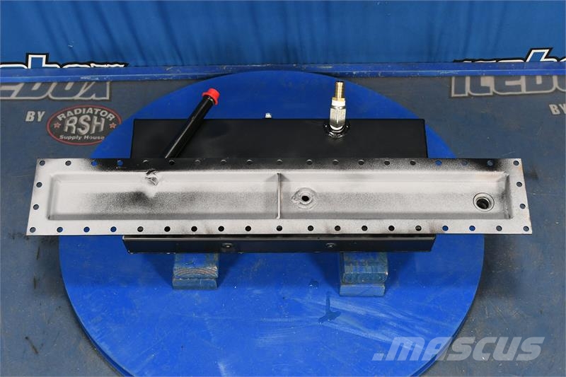 Peterbilt Top Tank # 606286 Radiatorer