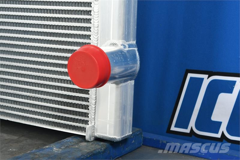  Pierce Fire Truck Radiator # 950179 Radijatori