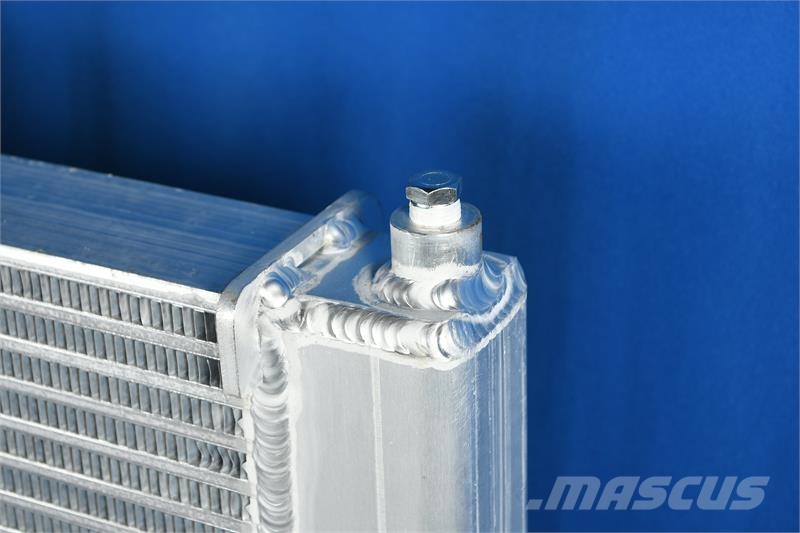  Pierce Fire Truck Radiator # 950179 Radijatori
