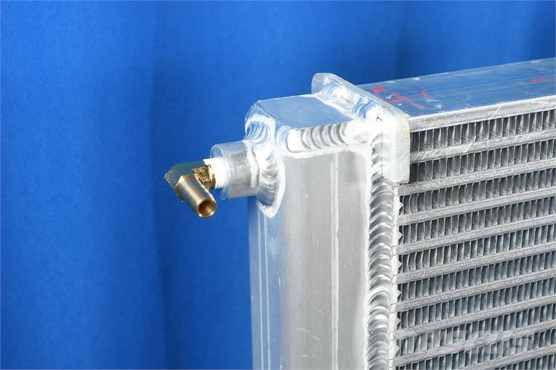  Pierce Fire Truck Radiator # 950179 Radijatori
