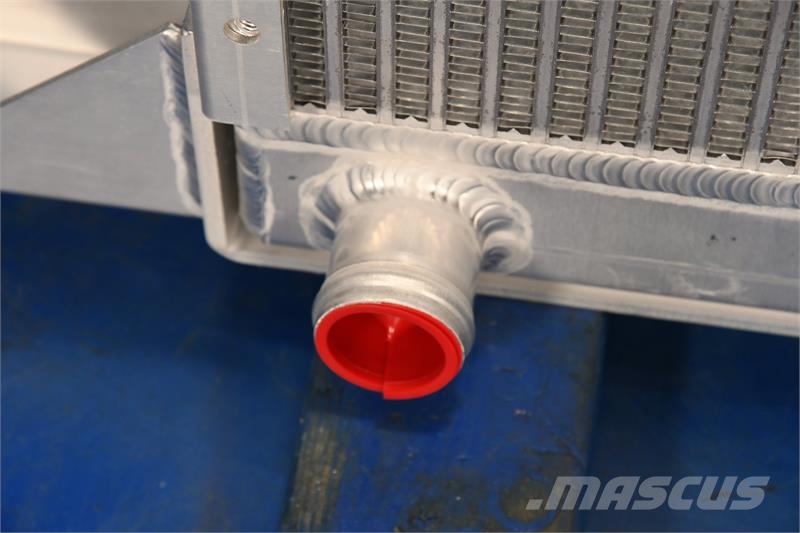  Skat Trak 1750D Radiator # 990087 Радіатори