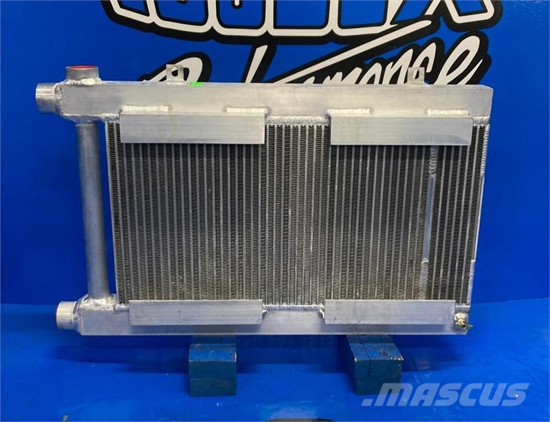 Skidder Oil Cooler # 890602 Radiátory