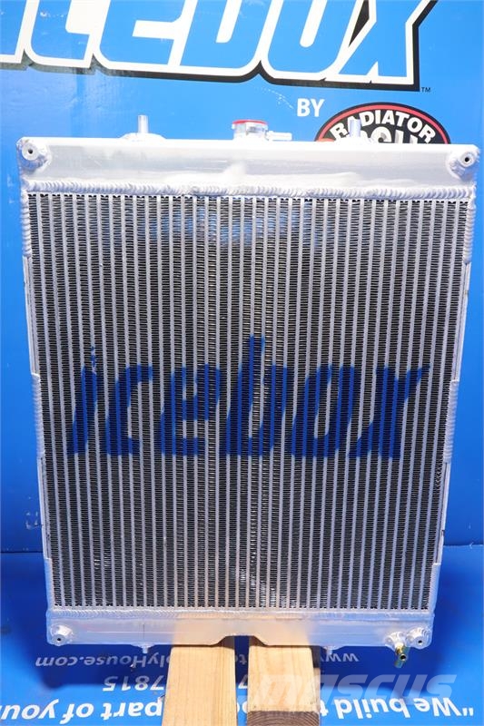SkyTrak Telehandler Radiator # 940234 Jäähdyttimet