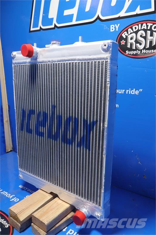 SkyTrak Telehandler Radiator # 940234 Jäähdyttimet