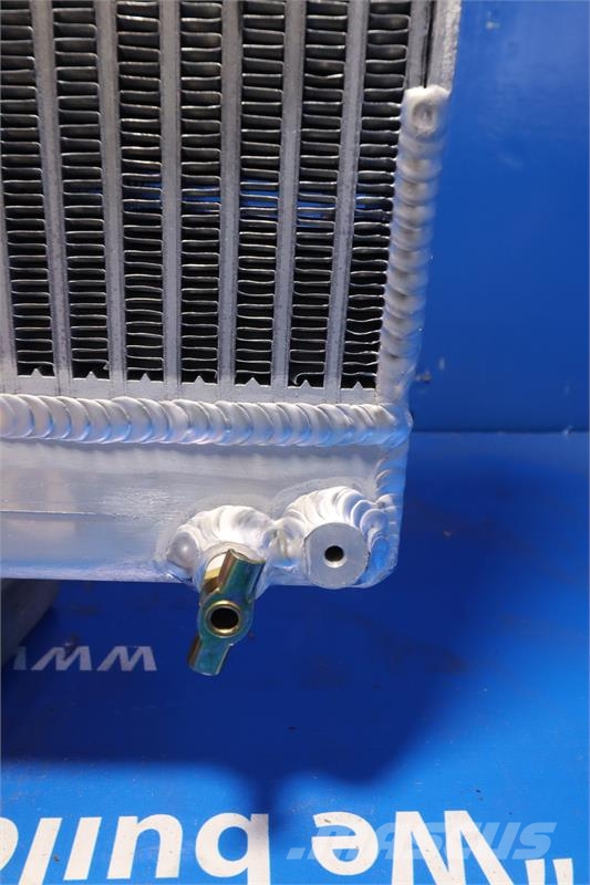 SkyTrak Telehandler Radiator # 940234 Jäähdyttimet