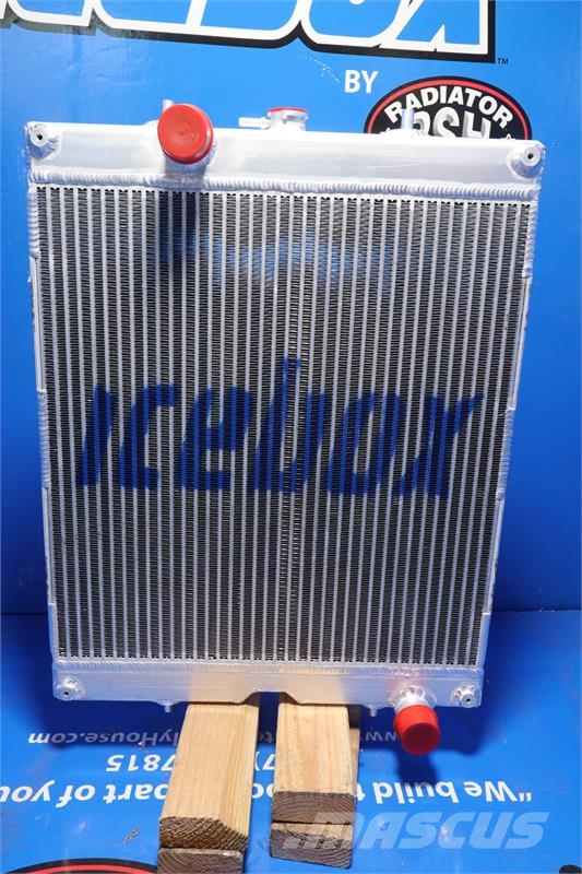 SkyTrak Telehandler Radiator # 940234 Jäähdyttimet