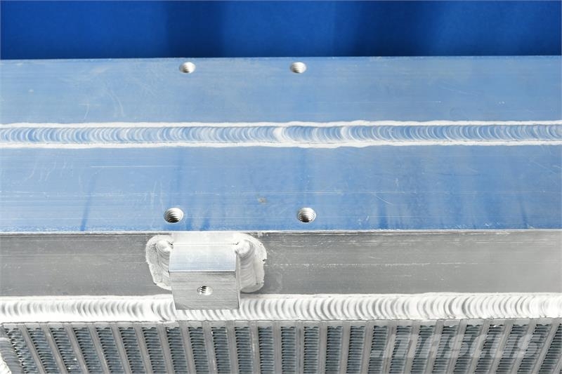 Spartan Gladiator Fire Truck Radiator # 609611 مشعات