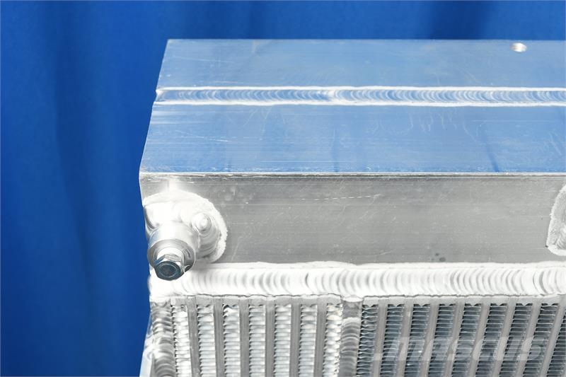 Spartan Gladiator Fire Truck Radiator # 609611 مشعات