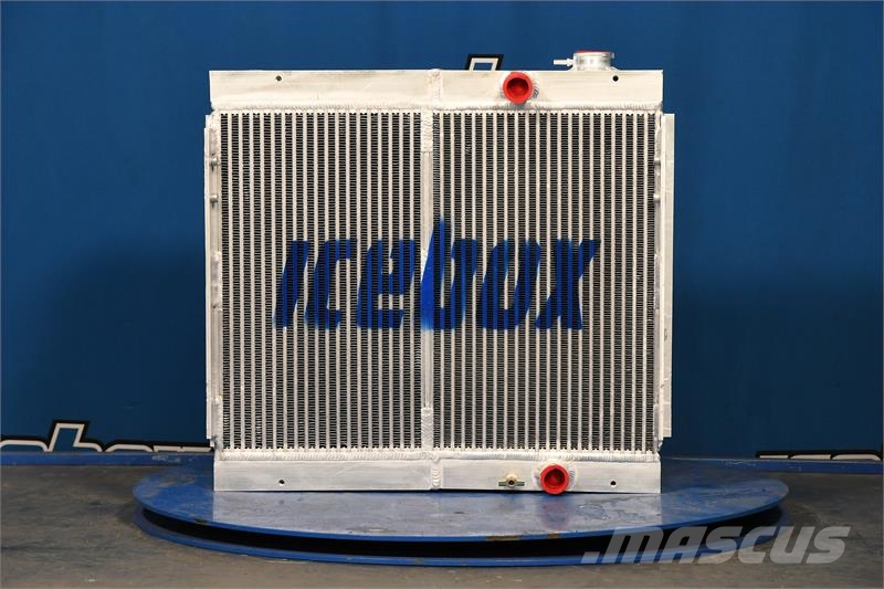 Takeuchi TB180 Radiator # 890681 Radiadores