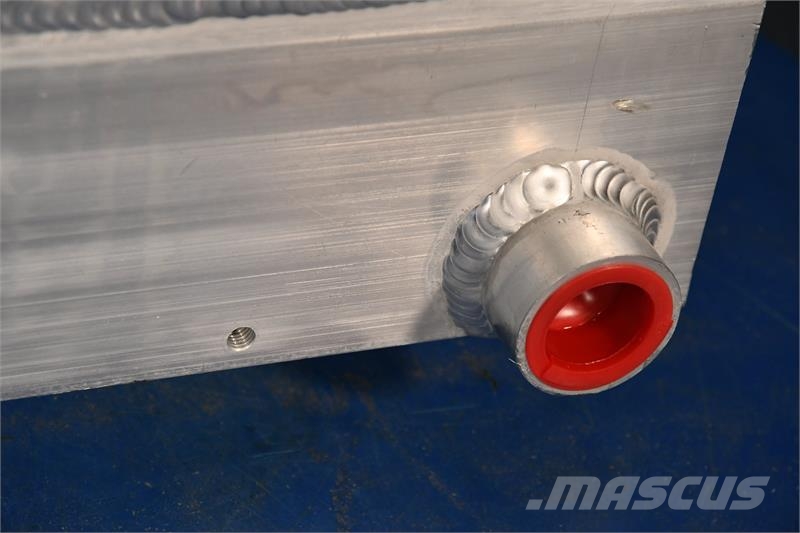Takeuchi TB180FR Radiator # 890018 Radiadores