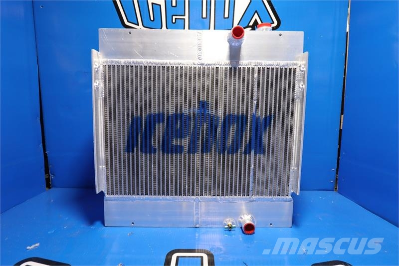 Takeuchi TB180FR Radiator # 890018 Radiadores