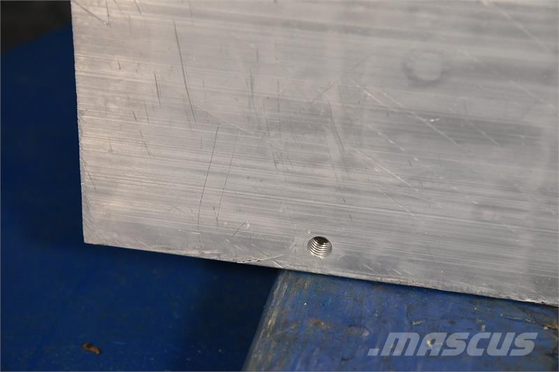 Takeuchi TB180FR Radiator # 890018 Radiadores