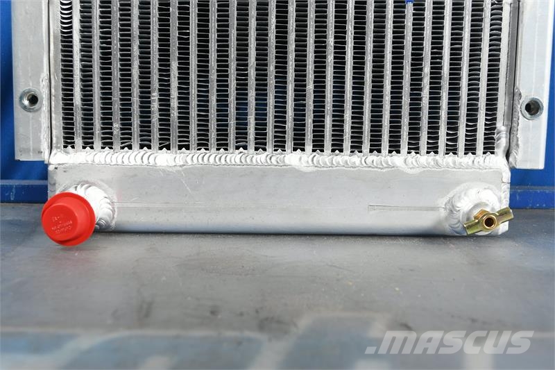 Tennant Radiator # 890704 Radiatoare