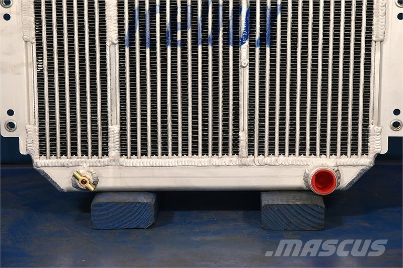 Toyota FG30 Radiator # 940148 Jäähdyttimet