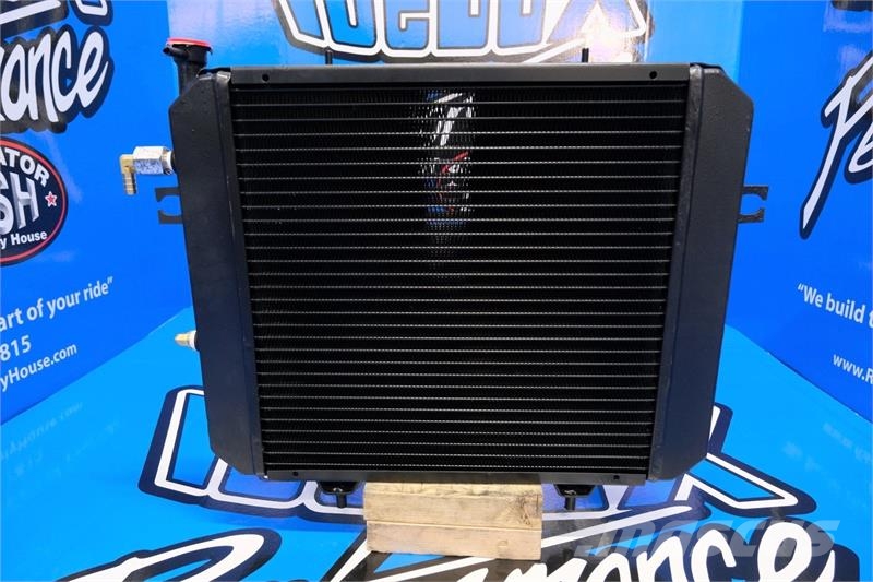 Toyota Forklift Radiator # 940154 Radiadores