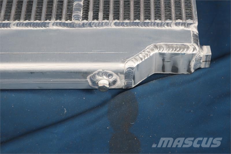 Universal Pump Radiator # 890956 Radiadores