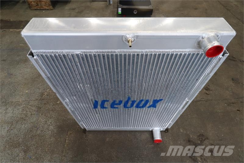Versatile 835V,855V,875V,895V,945V,955V, Radiator # 820098 Radiatorer