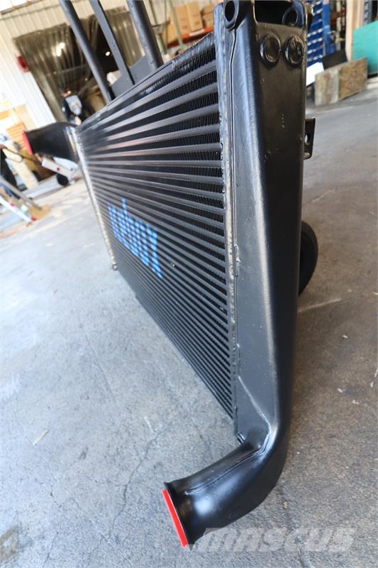 Volvo Charge Air Cooler # 890754 Radiatorer
