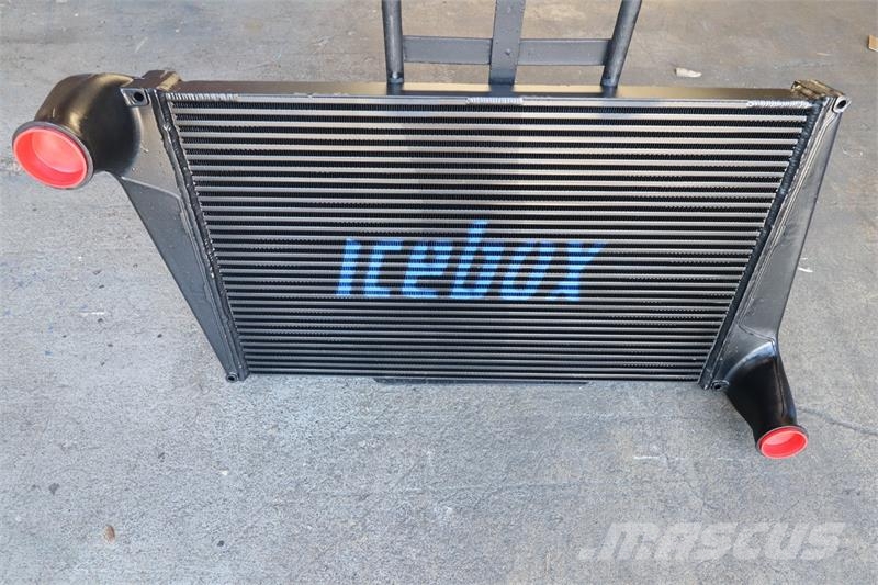 Volvo Charge Air Cooler # 890754 Radiatorer