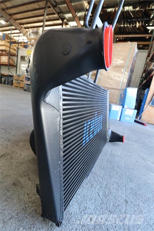 Volvo Charge Air Cooler # 890754 Radiatorer