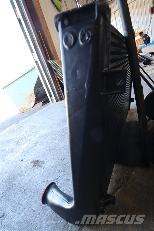 Volvo Charge Air Cooler # 890754 Radiatorer