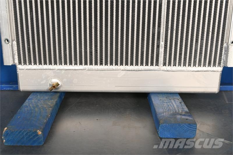 Volvo DB138 Radiator # 890544 Radiadores