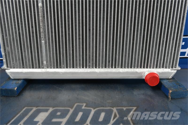 Volvo L90, L90B, L90C, L90D Radiator # 890922 Radiatorer