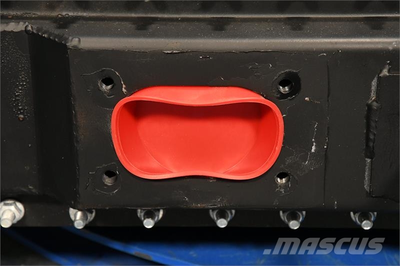 Volvo Radiator # 607004 Radiators