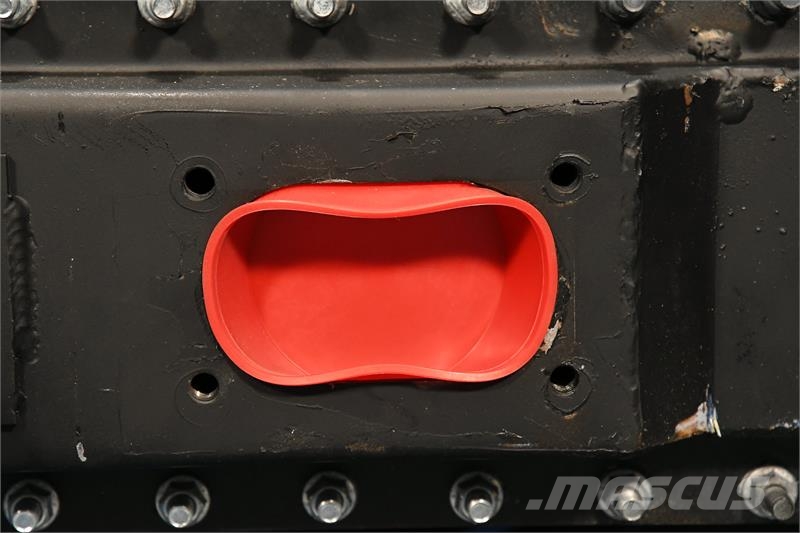 Volvo Radiator # 607004 Radiators