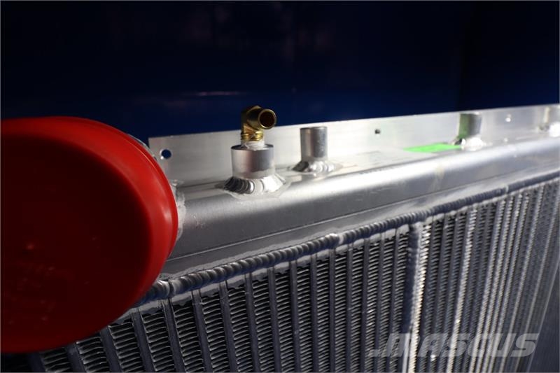 Volvo Radiator # 607051 Radiatorer
