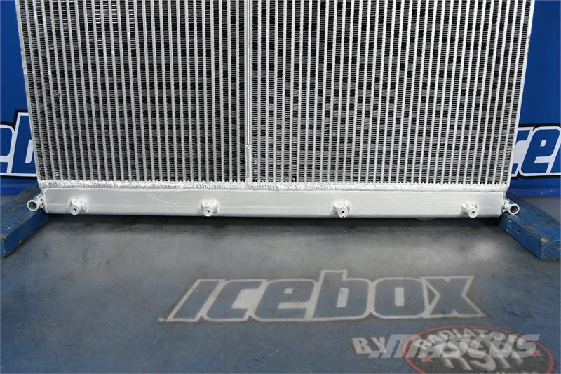 Western Star Radiator # 601131 مشعات