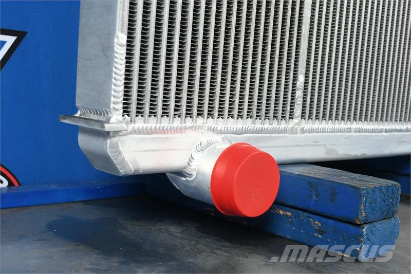 Western Star Radiator # 608015 Radiadores
