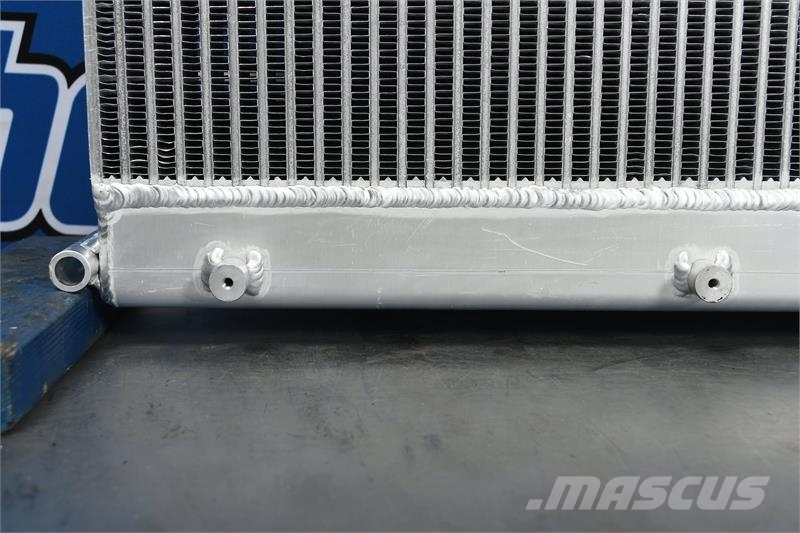 Western Star Radiator # 601131 مشعات