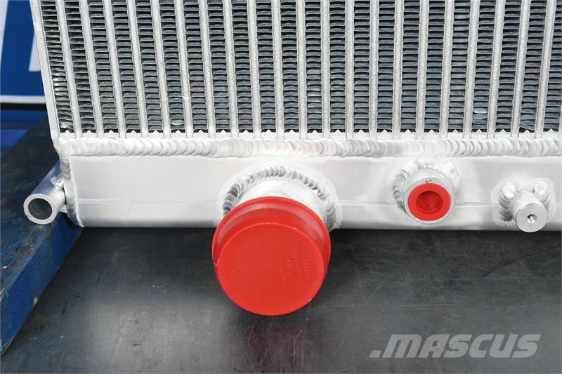 Western Star Radiator # 601131 مشعات