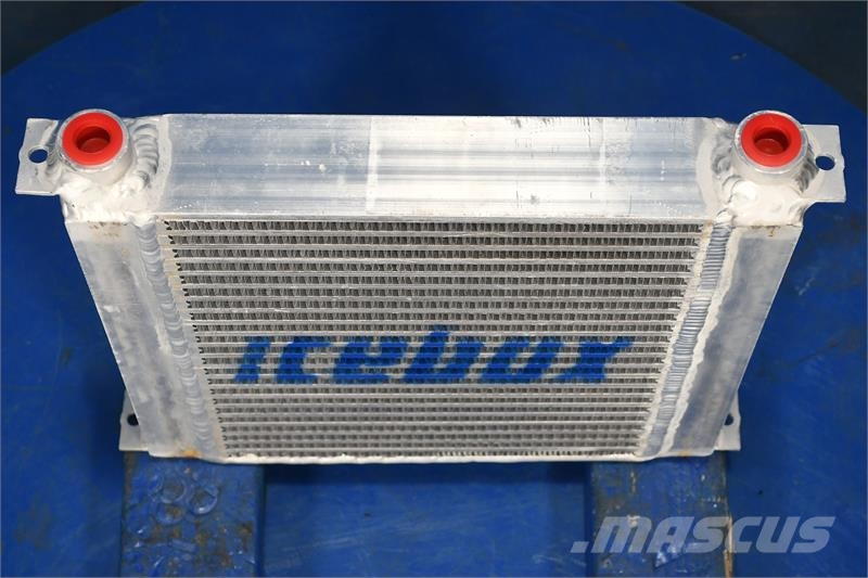 Yanmar B7 Oil Cooler # 890512 مشعات