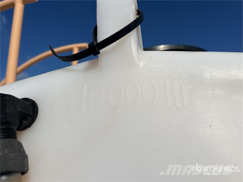 10000 L Skid Mounted Poly Water Tank Паливні та присадочні баки
