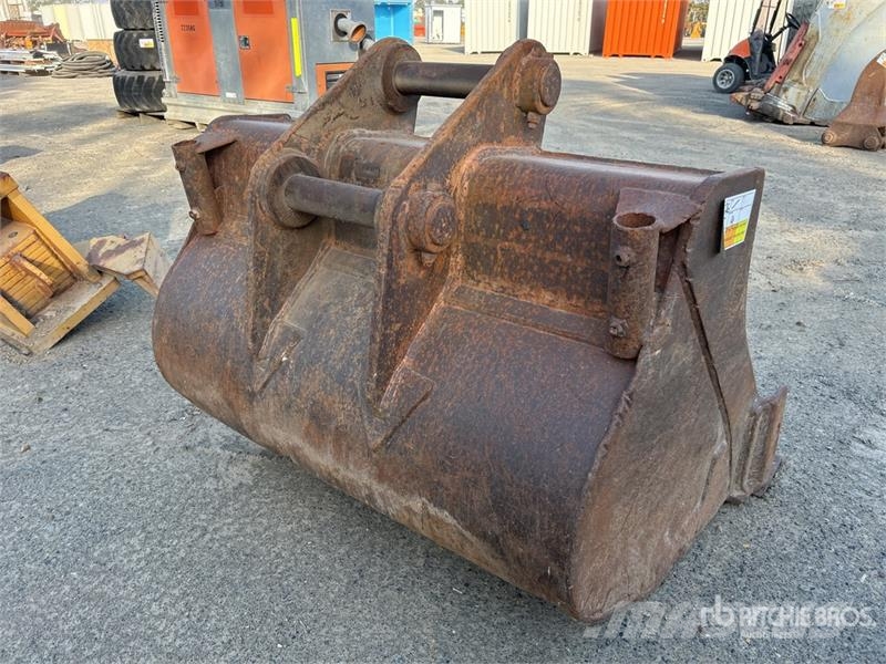  1150 mm Q/C Cleanup Excavator Bucket - Fits Case C دلاء