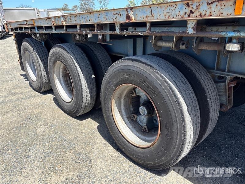 12.5 m Tri/A Flatbed Trailer Flatbed/Dropside trailers