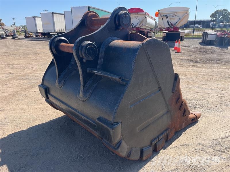  1710 mm Q/C Digging Excavator Bucket Buckets