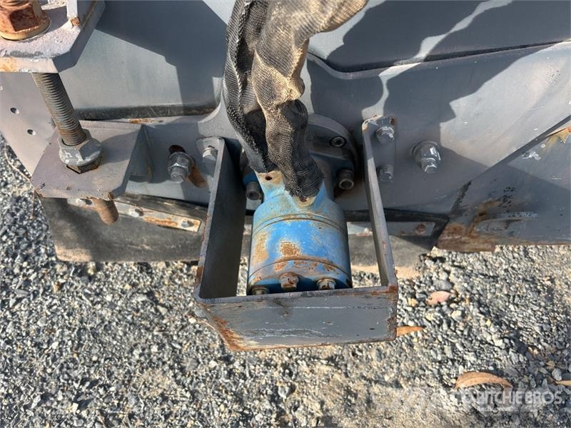 1800 mm Skid Steer Broom Süpürgeler